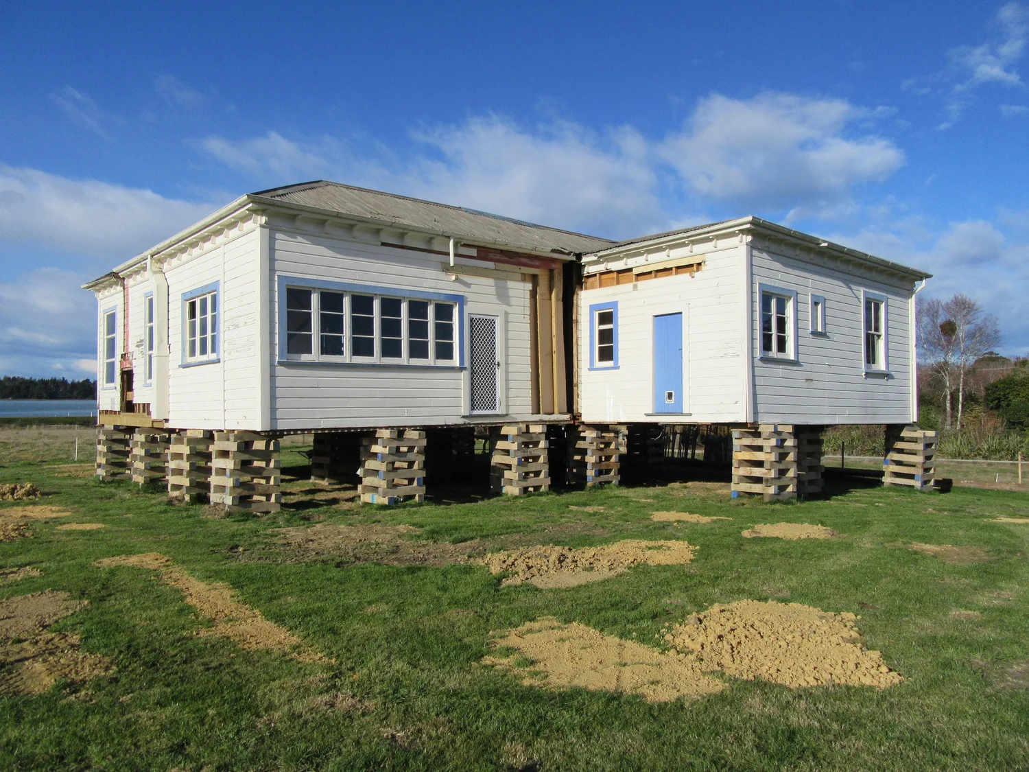 Coastal home — Tasman Consulting Engineers